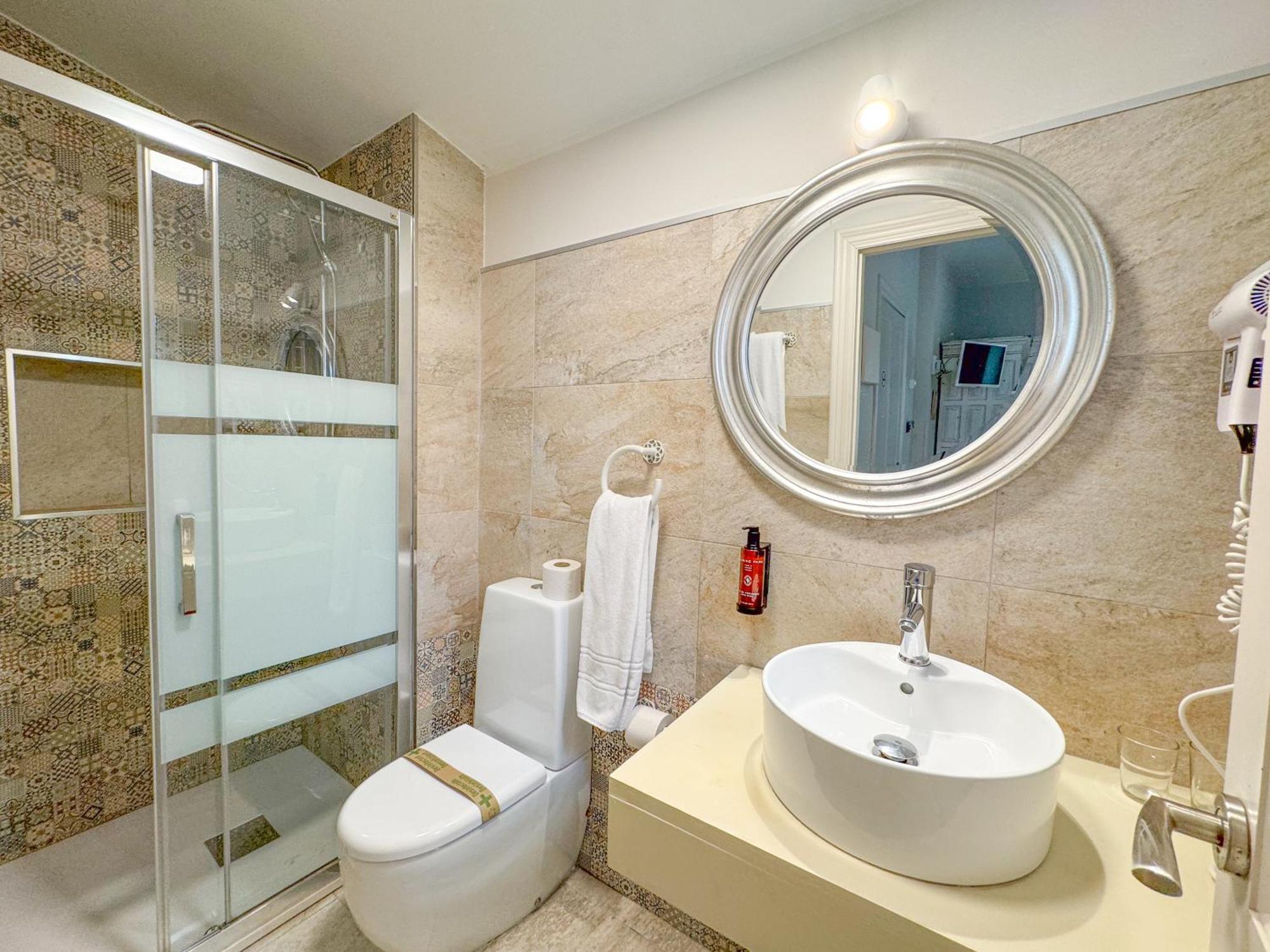 Akla Suites Con Jacuzzi Santillana Santillana del Mar Exteriör bild